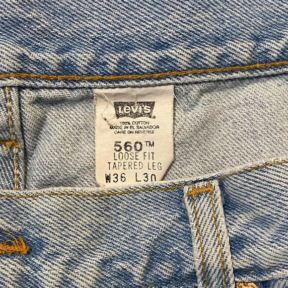 Early 2000's Levi 560 - Picture 3 of 4